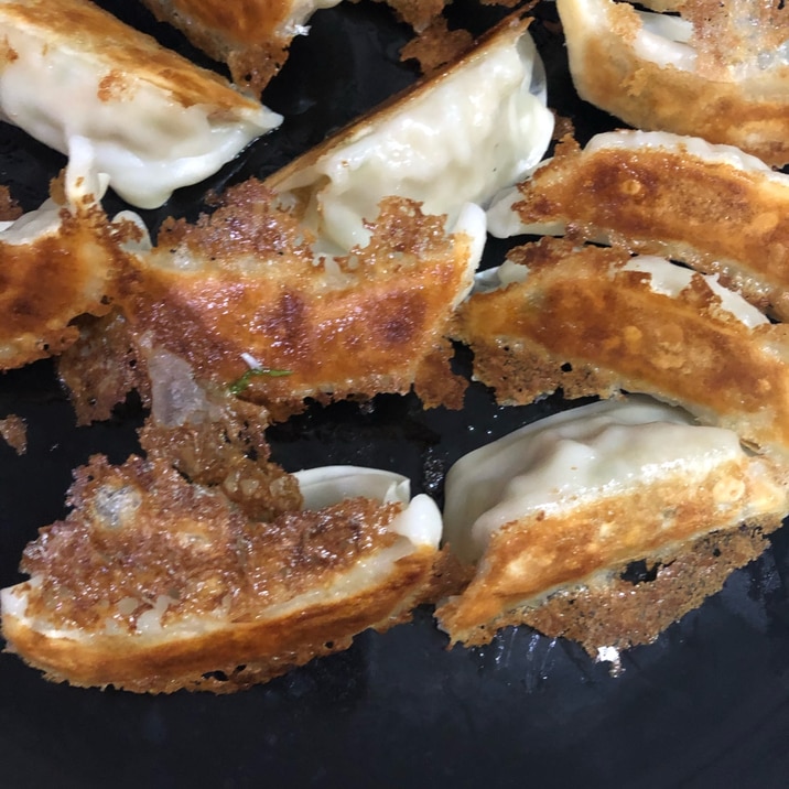 蓋なしで冷凍餃子を美味しく焼く方法 レシピ 作り方 By うーたま 楽天レシピ